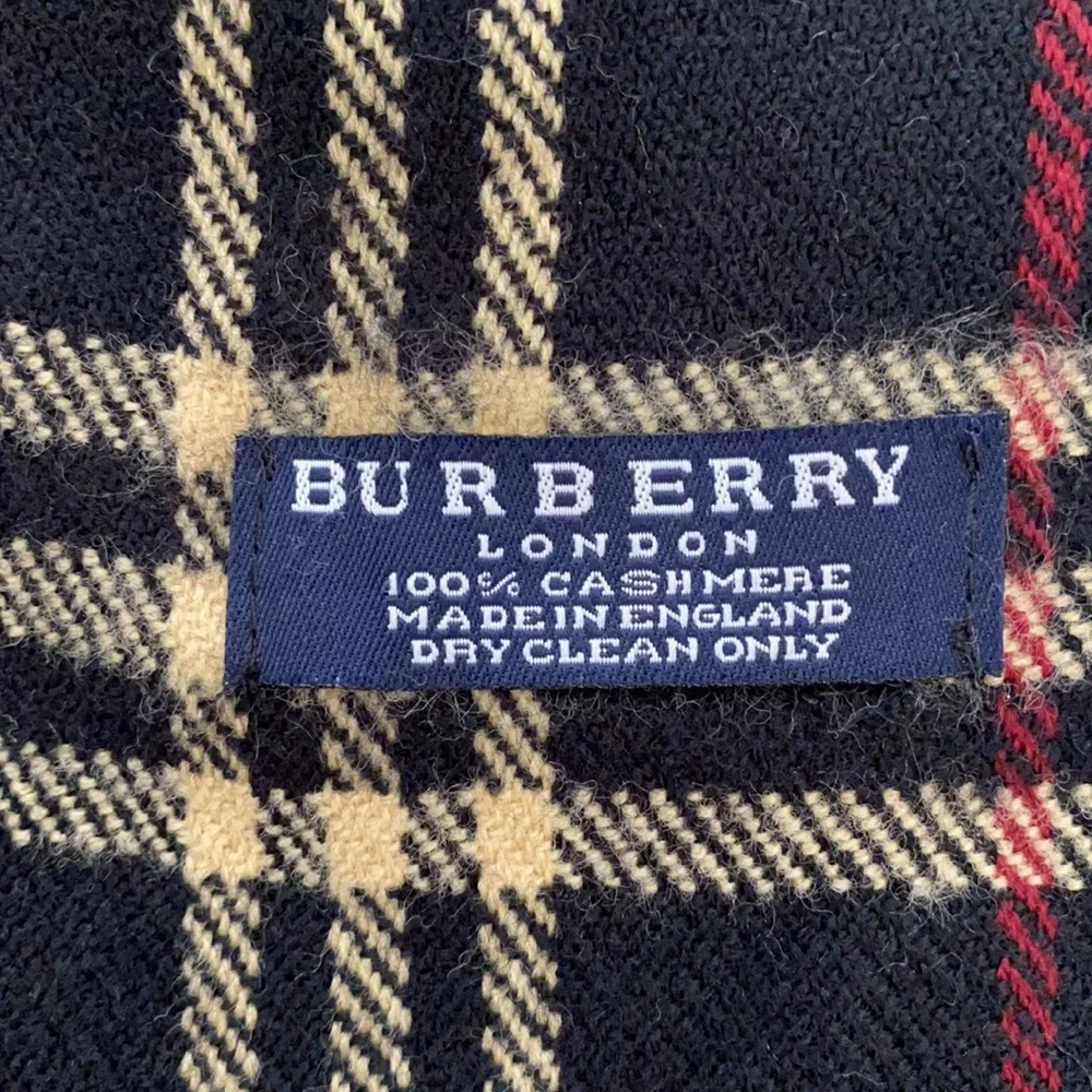 BURBERRY LONDON 100% Cashmere Black Nova Plaid Black Scarf